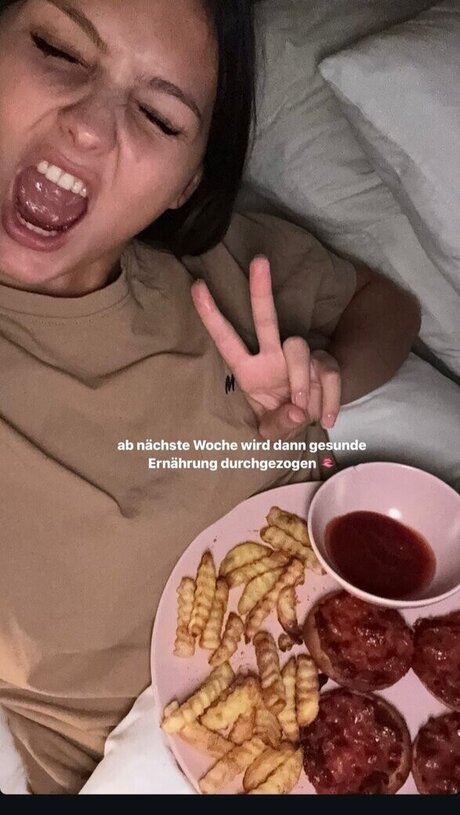 Videozeugs pornstar nude pictures