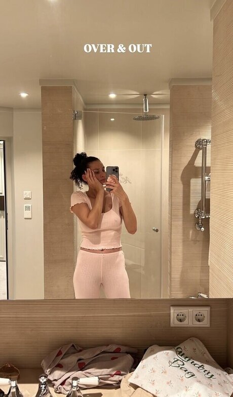 blowjob milf onlyfans hot picture