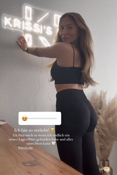 Kristinkbi pornstar nude images