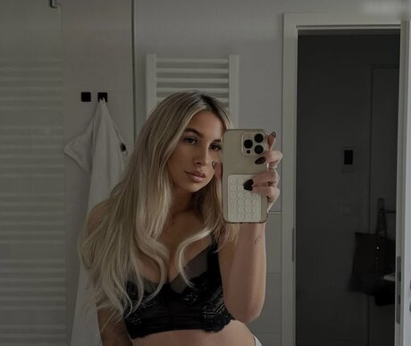 Kristinkbi nice pornstar image