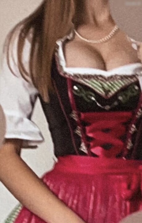 brunette milf onlyfans free nude archive