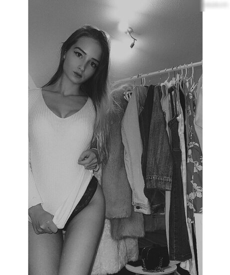 Nicki Anna hd pornstar photo