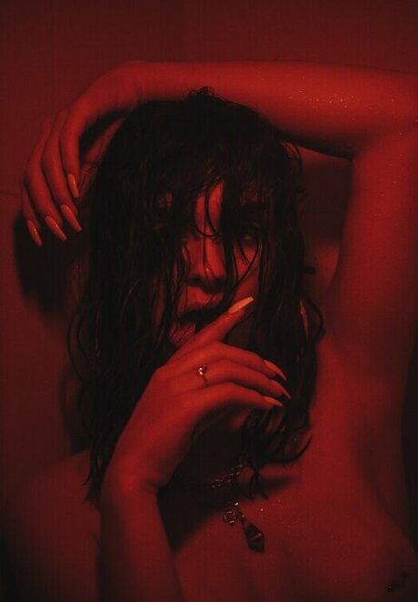 Emeline Faure nudes model pics