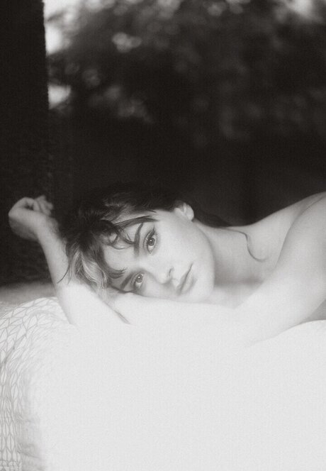 Emeline Faure model perfect img