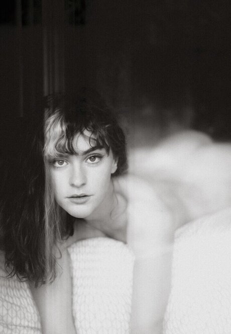 Emeline Faure beautiful actress picture