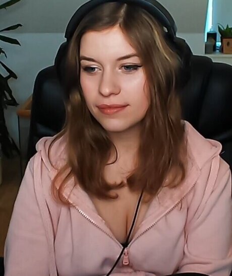 arab curvy onlyfans hot sex image