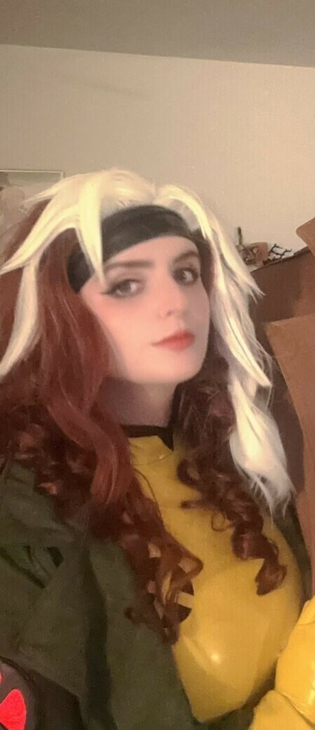 blonde muscle onlyfans hot sexy pic