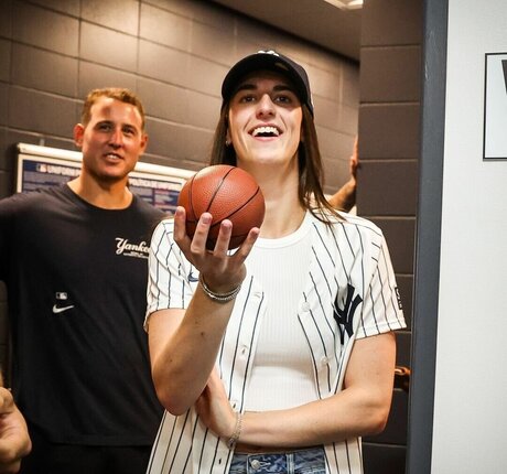 heluvstikax nude star img