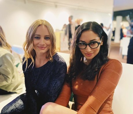 Meaghan Rath nice star images