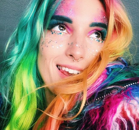 Dani Thorne nude star pic