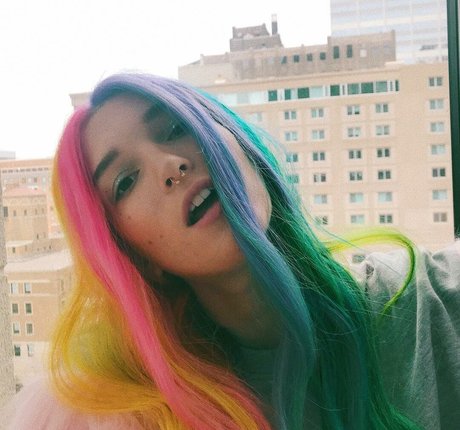 Dani Thorne beautiful actress pics