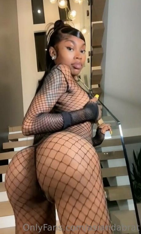 shemale riding onlyfans naked photo