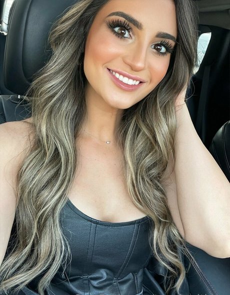 teen shemale onlyfans naked pictures