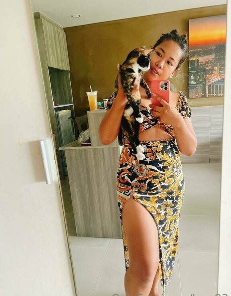 luzy93 model nude archive