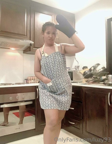 luzy93 naked star images