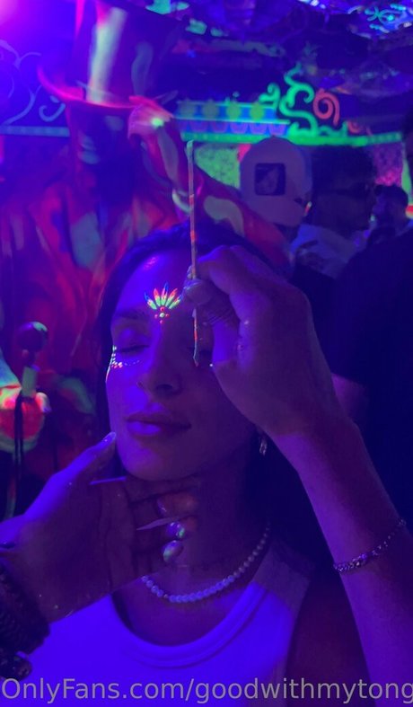 goodwithmytongue adult model photos