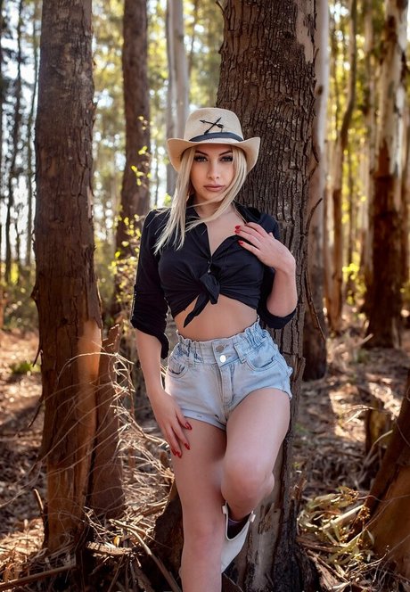 hairy granny onlyfans art xxx archive