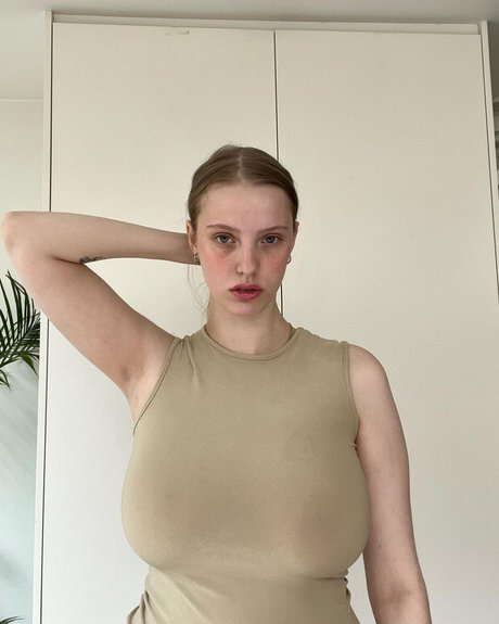 Eliza Goldsmith pornstar nice photos