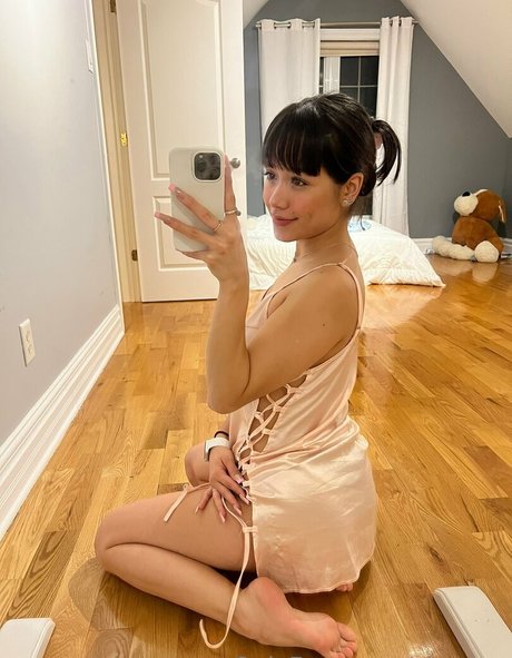 Sia ASMR pornstar beautiful pictures