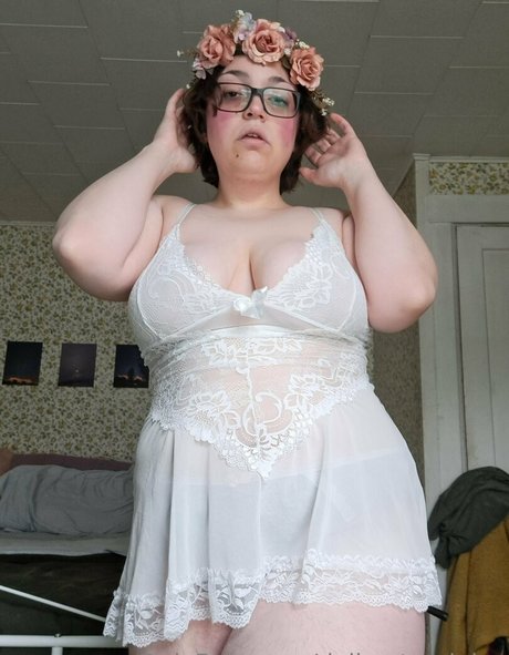 dollarstorejuice model adult pictures