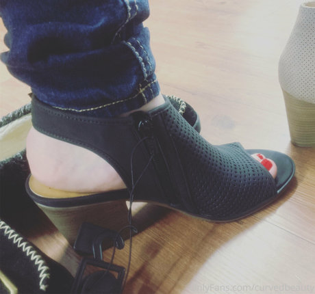 amateur asian onlyfans pornographic photos