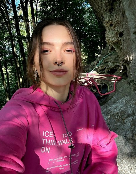 pregnant onlyfans porno image