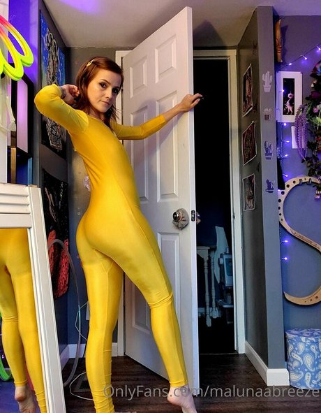malunaabreeze model nudes photo
