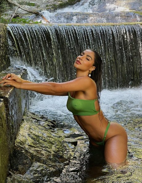 Gabriela Versiani pornstar pretty image