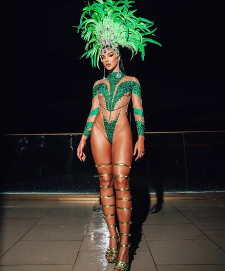 tranny onlyfans naked gallery