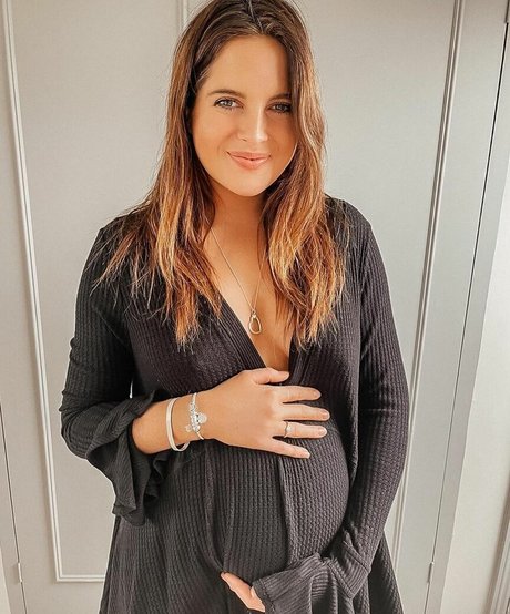 Alexandra Felstead xxx actress pic