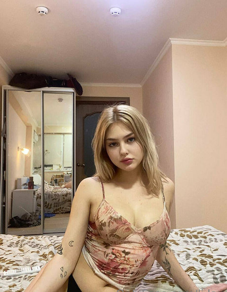 tiny ass onlyfans free naked image