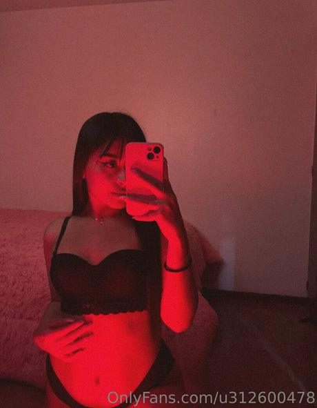 sweetiealiciaperez beautiful star photos