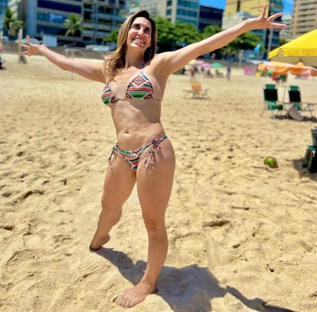 Daniele Hypolito exclusive actress pic