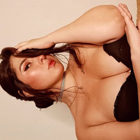 LilyAldridge23 nude actress pictures