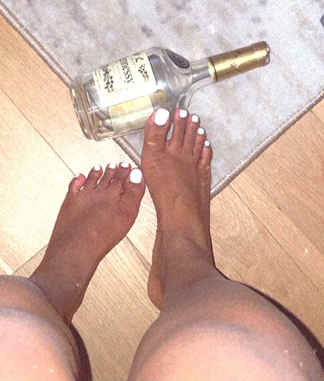 Love Thy Feet adult star pictures