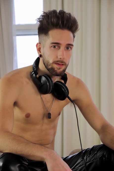 Phoenix Lord star sexy img