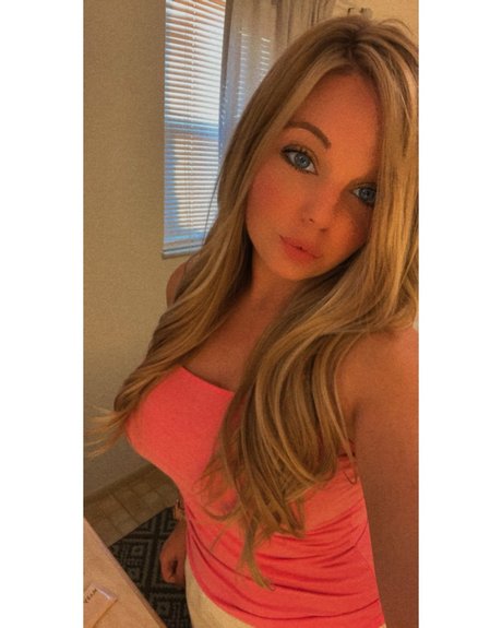 xxx lara_ star art galleries