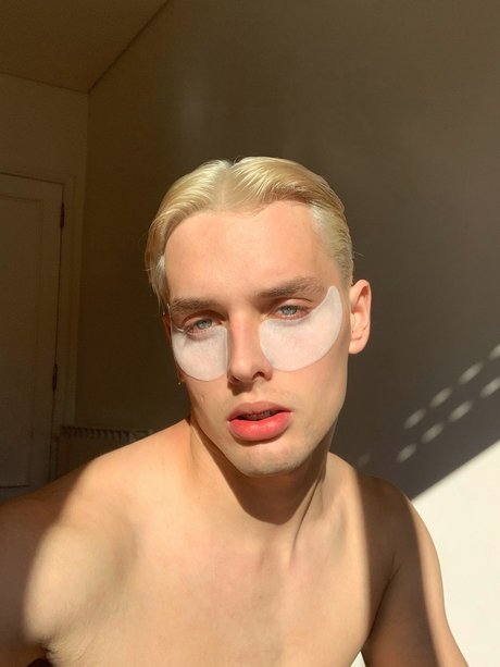 Cyril Luzin sex model gallery