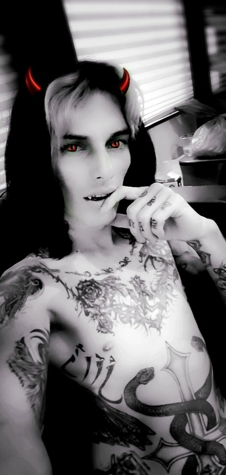 Twitch xxx model img