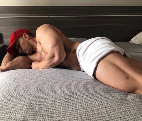 Marcelo zapata sexy star img