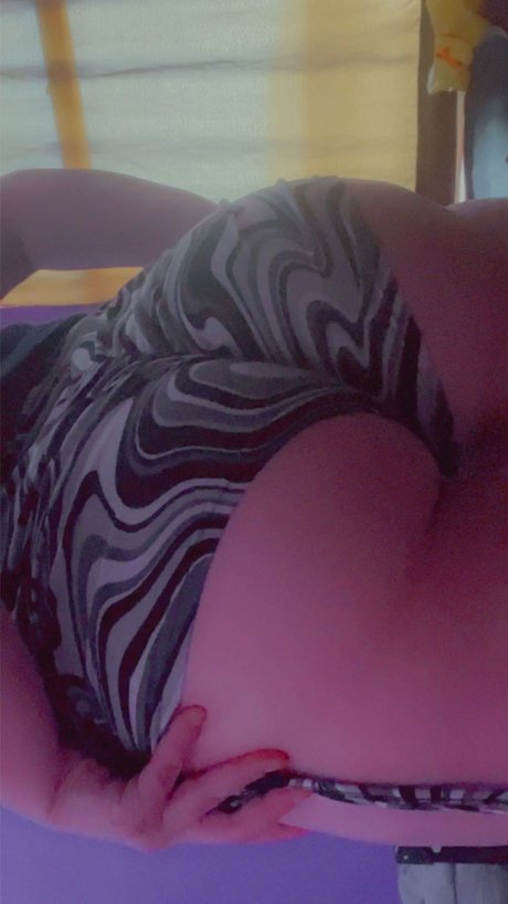 housewife onlyfans hot photo
