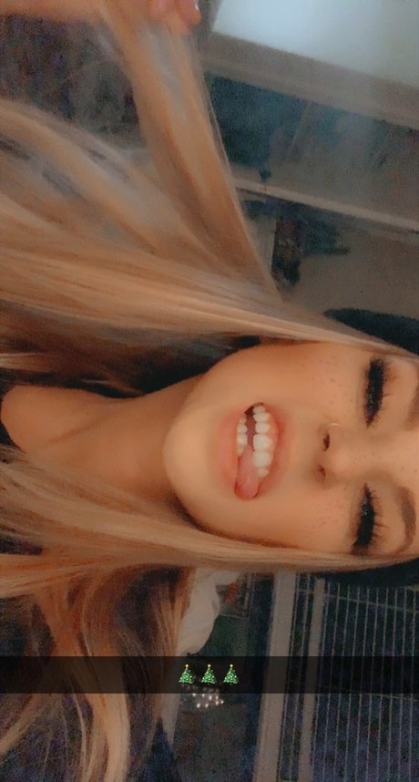 Mayven pretty star img