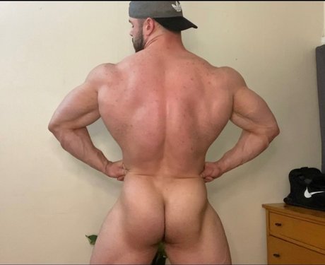 Max Wood model sexy pictures