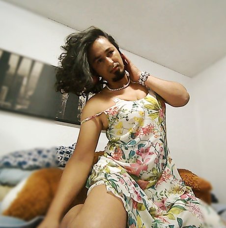 Michelle Solangie star erotic img