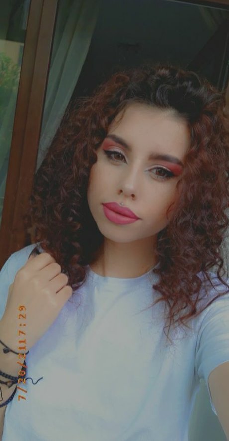 Mery Vip model porn photo