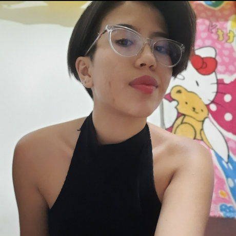 Merichane model adult pictures