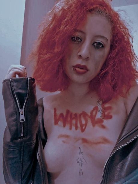 AYLIN xxx model image
