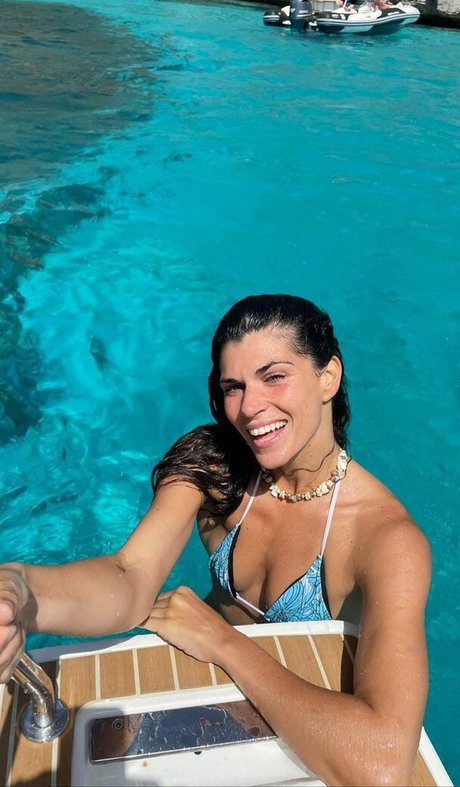 sexy wife onlyfans free nude picture