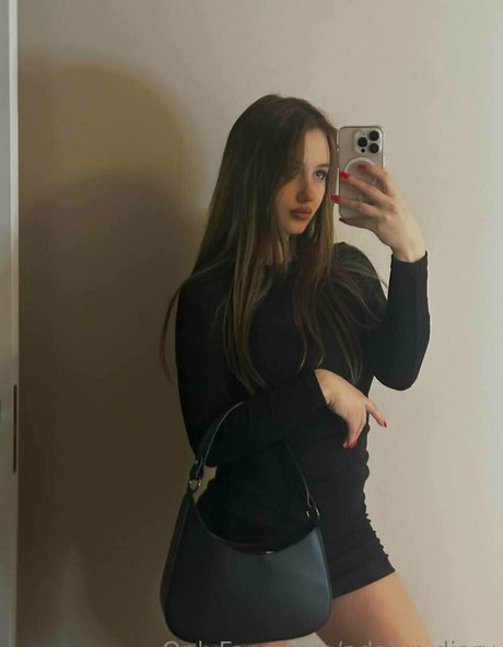 adalyn diary pretty model images