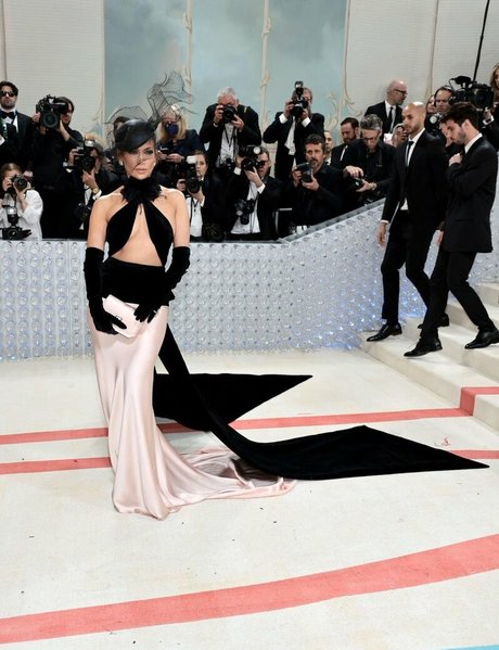 bald pussy onlyfans free naked image